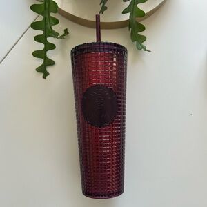 Starbucks Berry Plum Grid Disco
Christmas Holiday (2020) Cold
Cup - New